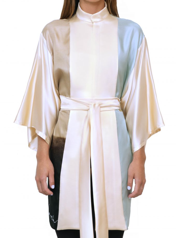 Exclusive silk kimono metamorfosis front