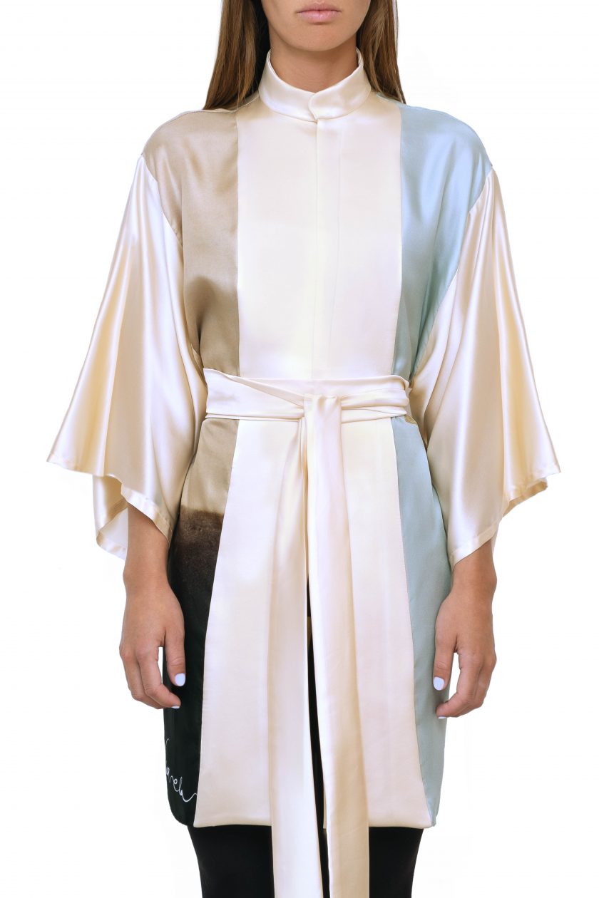 Exclusive silk kimono metamorfosis front